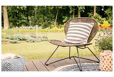 Alegerea scaunelor de grădină